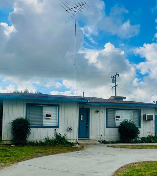 Building Photo - 3 Bedroom, 2 Bathroom House for Rent - Move-in Special $1,000 off 1st Month's Rent!