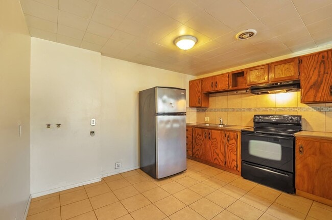 Photo - Unique Tri-Plex Unit #2005