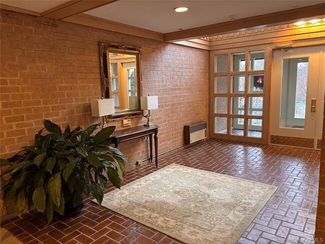 300 Livingston Ave Unit 1B