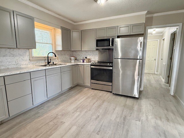 Photo - 677 Old Taylor Rd