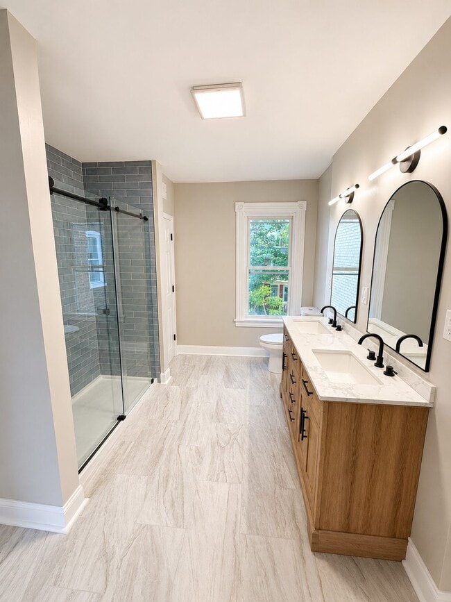 Photo - 529 W Frederick St