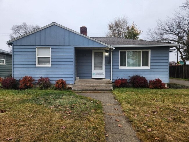 Building Photo - 1615 E Bismark Ave