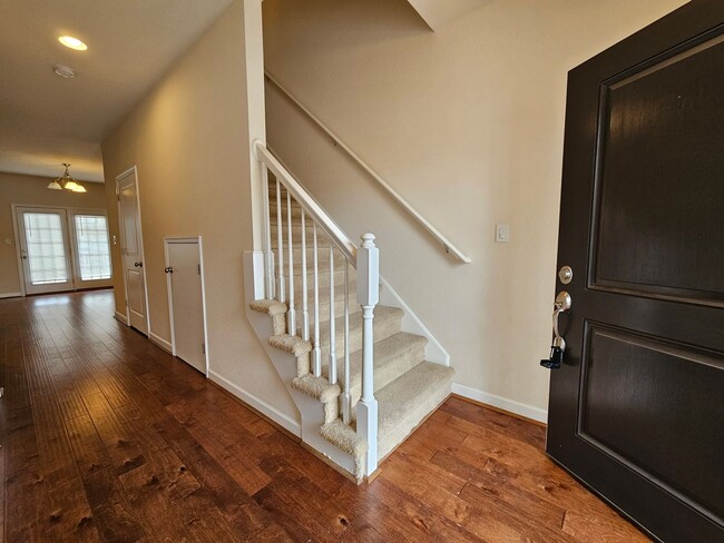 Photo - JOLLIFF LANDING