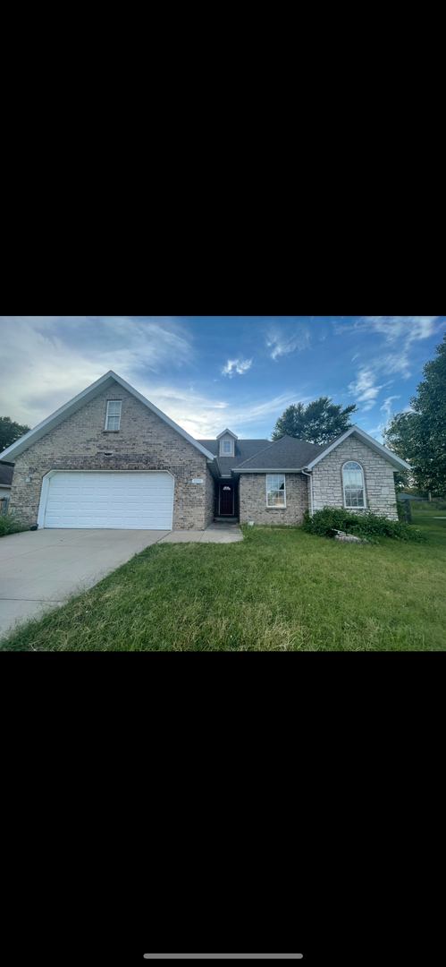 Building Photo - Beautiful 3 bed 2 bath!!! South side of Sp... Rental