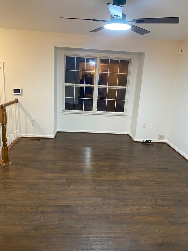 Photo - 707 Kings Crest Dr