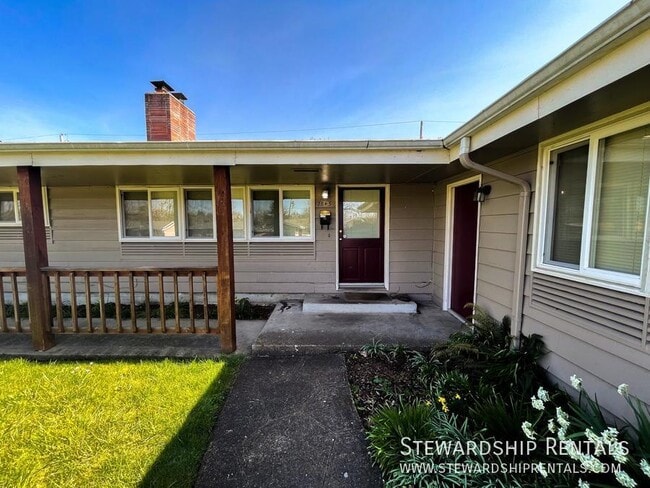 Photo - 2845 Ferry St