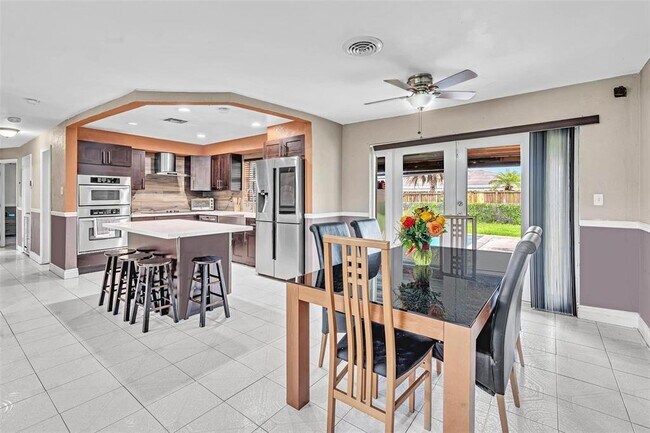 Photo - 6960 SW 15th St