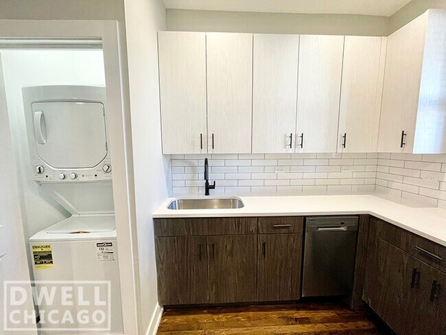 Photo - 2955 N Milwaukee Ave Unit N2