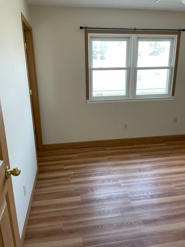 Photo - 1 Bedroom, 1 Bathroom Townhouse in LeClaire, IA