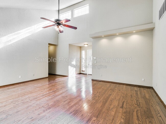 Photo - 3837 Sunward Cir