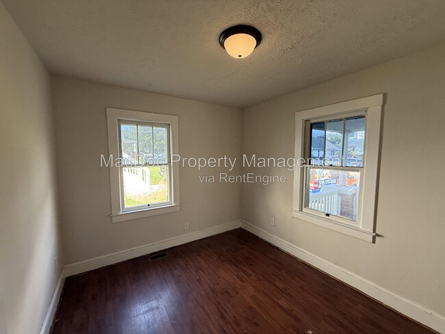 Photo - 138 Mansfield St