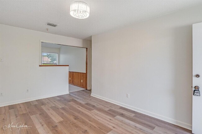 Photo - "Charming 3-Bedroom Home with 1400 Sq Ft of Cozy Living Space in Bossier City!"