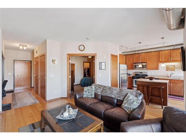 Photo - 15 E Franklin Ave Unit 322