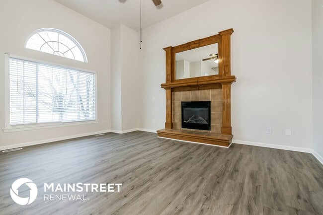 Photo - 242 W Cheyenne St