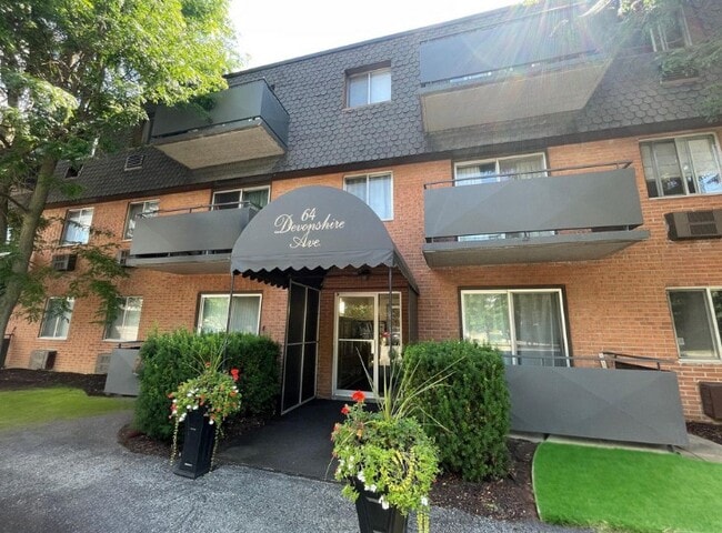 Building Photo - Tillson Apartments 2