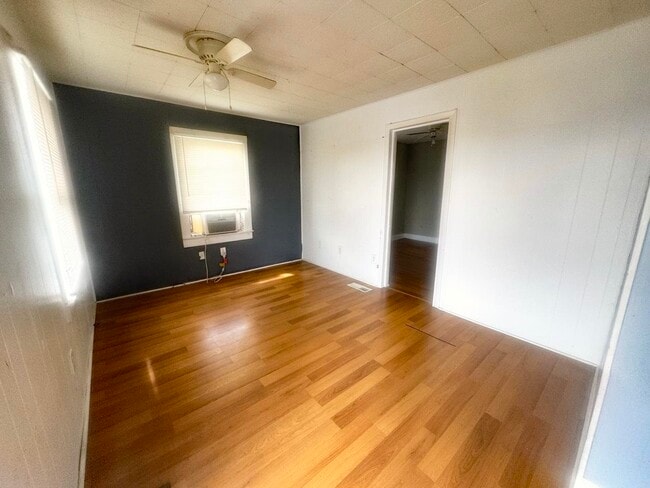 Photo - 1407 Greenwood Alley