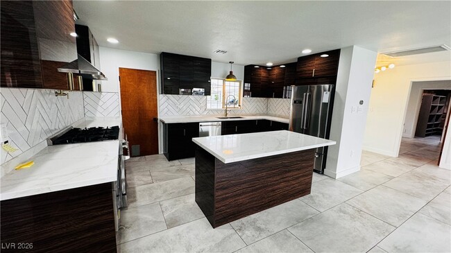 Photo - 2905 Mason Ave