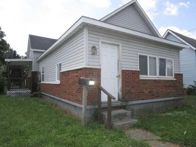 HUGE Newly Renovated 3 Bedroom Home! - HUGE Newly Renovated 3 Bedroom Home!