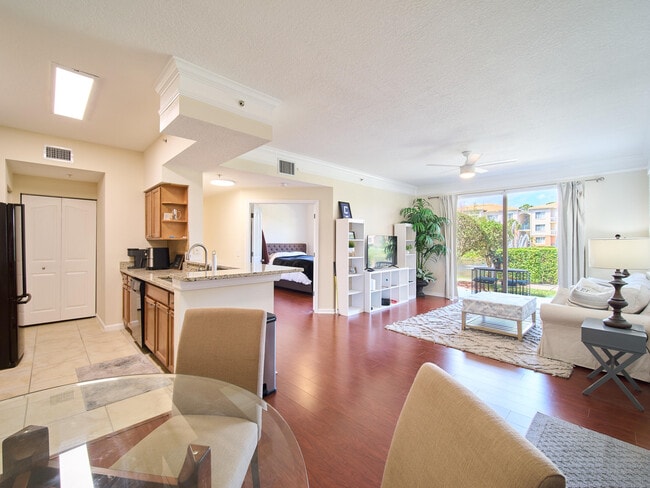 Building Photo - 9112 Myrtlewood Cir W