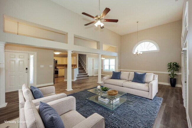 Photo - 385 Fairway Ct