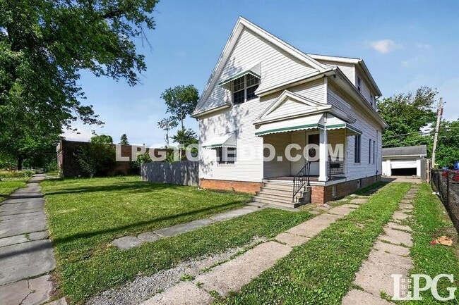 Photo - 3318 Stickney Ave