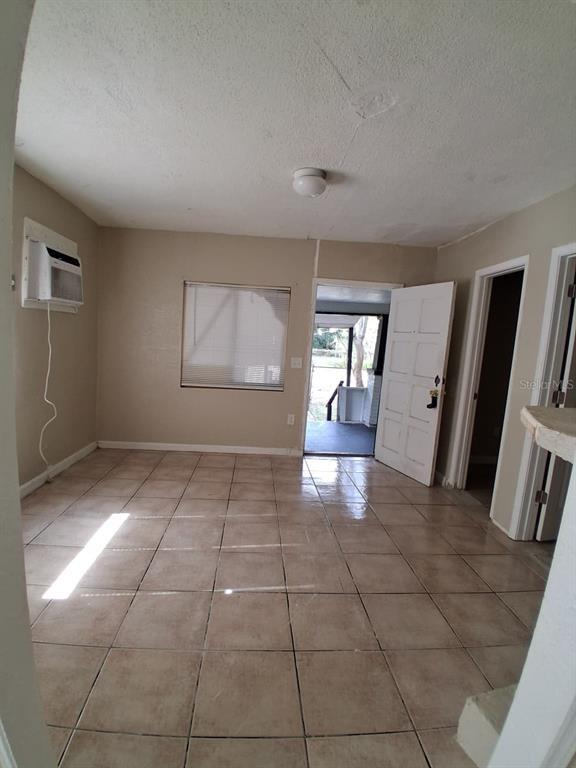 Photo - 1703 McCarthy Ave