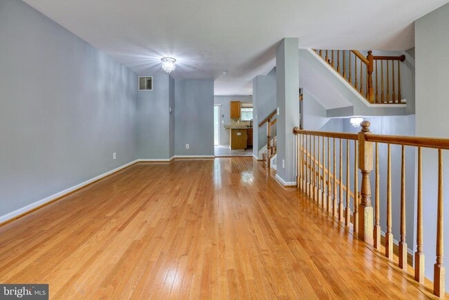 Photo - 30 Flaxleaf Ct