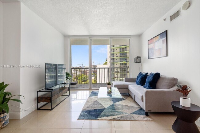 Photo - 1750 N Bayshore Dr Condo Unit 1611