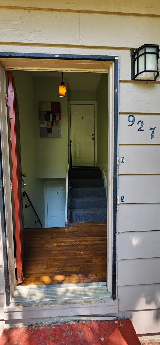 Photo - 927 Hawthorne St