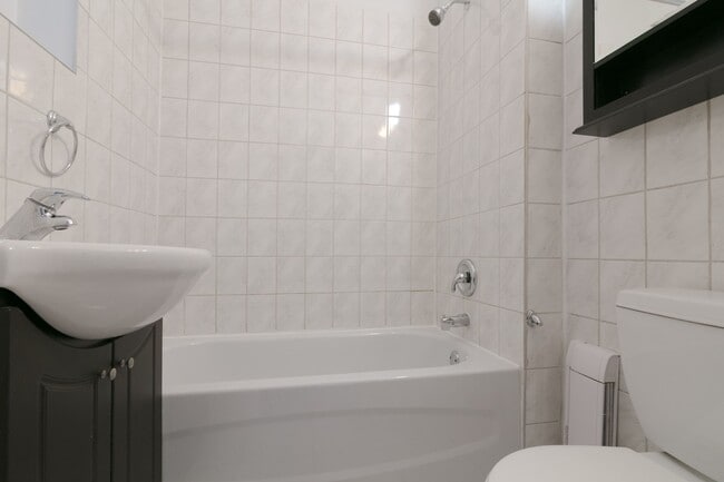 Photo - 2045 Rue Lambert Closse Unité 007C