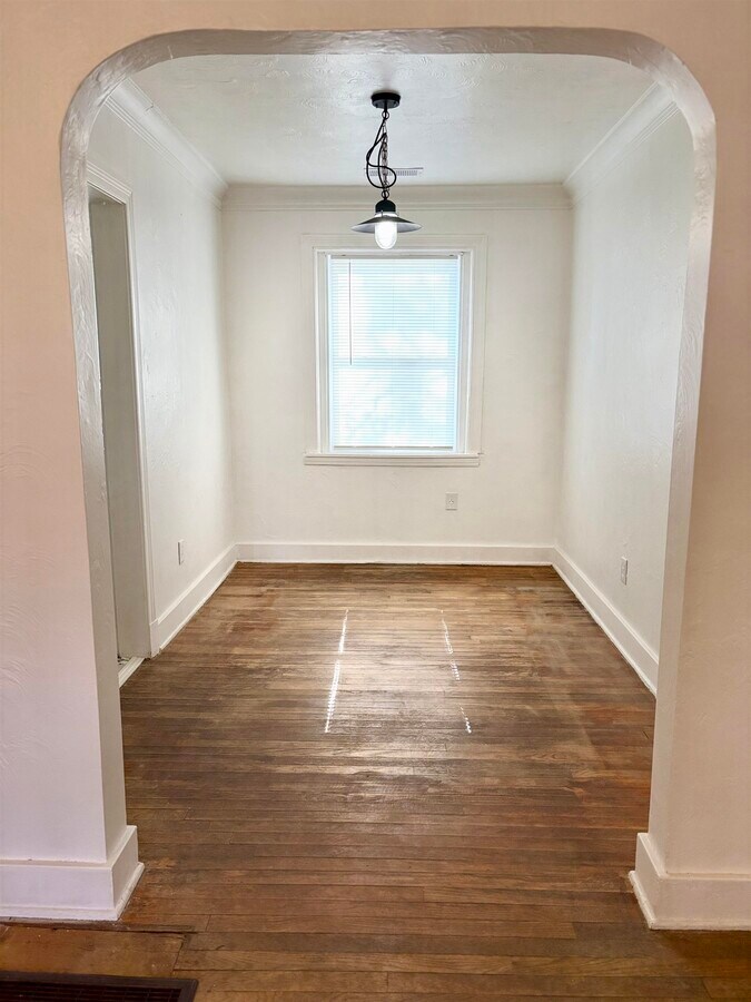 Photo - 827 E Mallory Ave