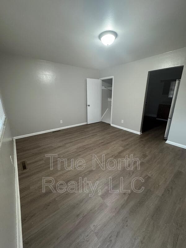 Photo - 1861 Agler Rd