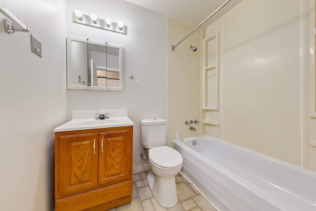 Photo - Park Royal Manor