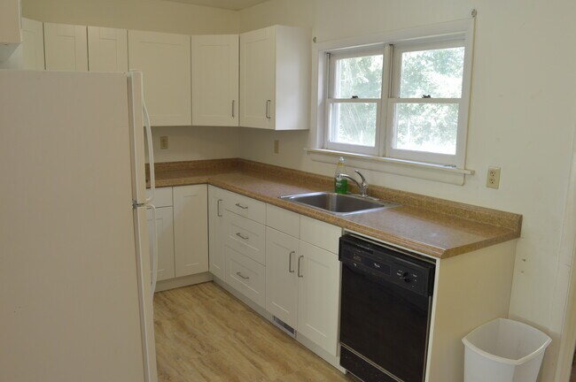 Photo - 203 Pine Tree Rd Unidad MaryMary Ann Bowman