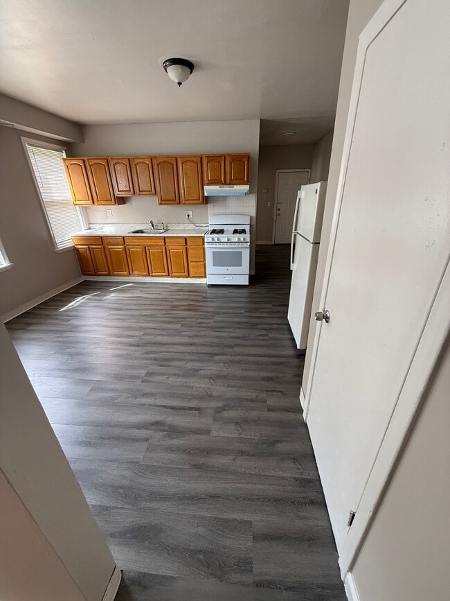 2495 Main St Unit 3