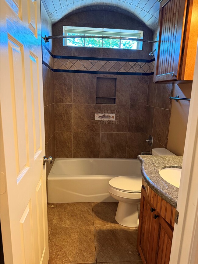 Photo - 711 S Blackwell St