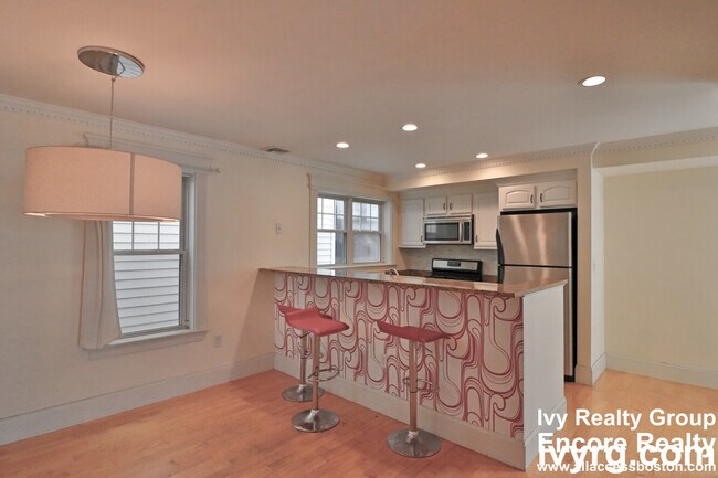 Photo - 10 Mohawk St