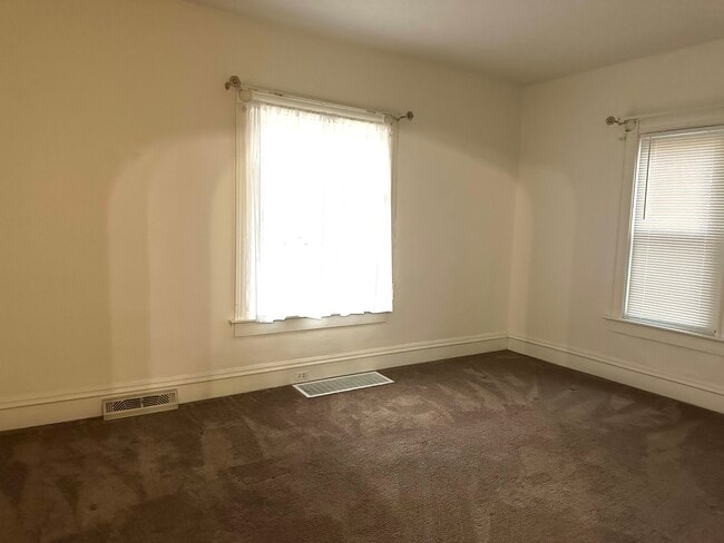 Photo - 748 Harding Ave Unit lower