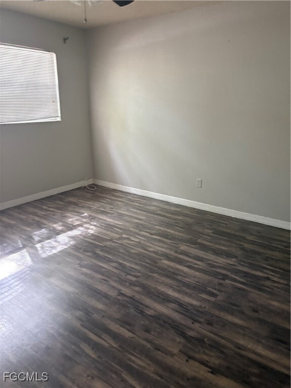 Building Photo - 1560 Colonial Blvd Unit 136