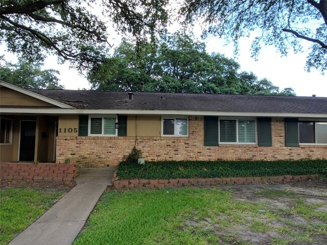 Building Photo - 1105 Ramada Dr Rental