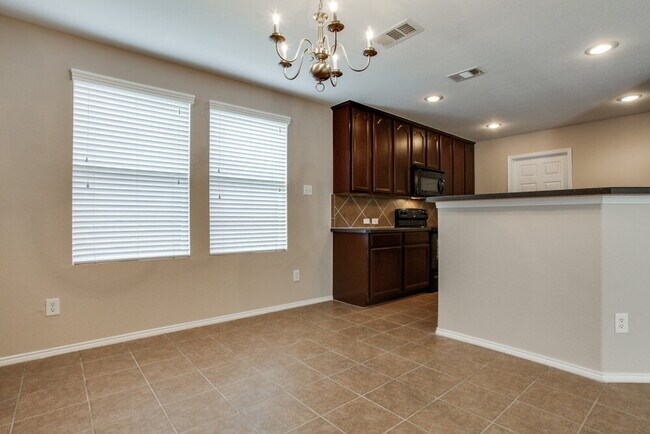 Photo - 698 Austin Ln