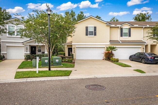 Photo - 408 Walnut Dr