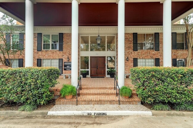 Photo - 2824 Briarhurst Dr Unidad 30