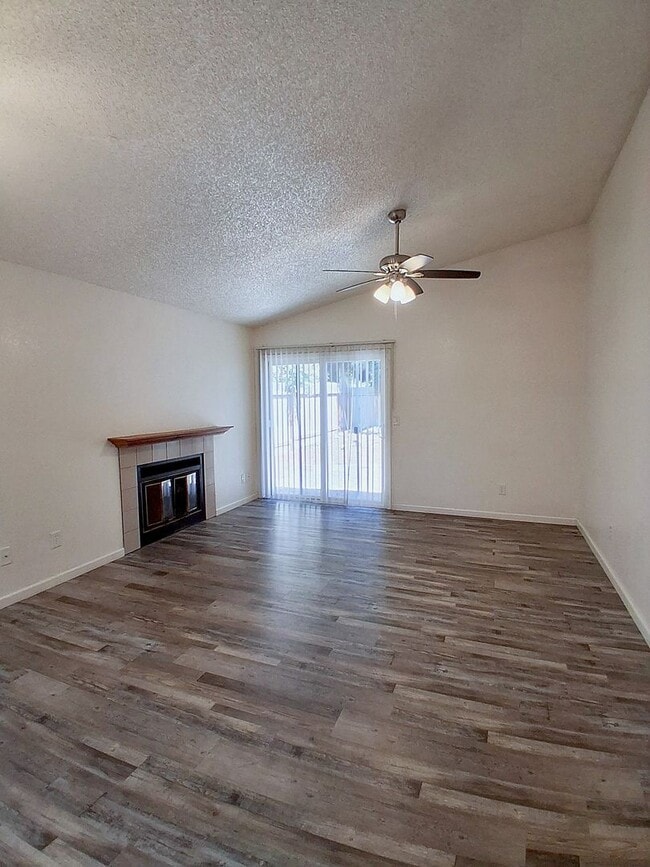 Photo - 2068 W Magill Ave