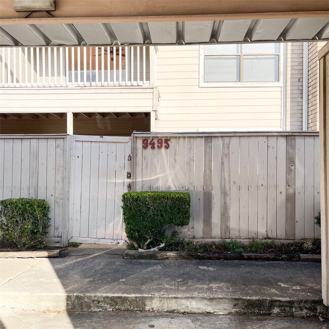 Photo - 9495 Pagewood Ln Unidad 9495