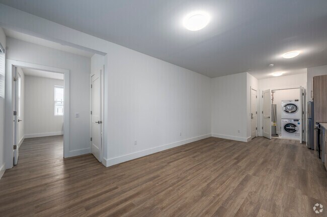 2BR, 2BA - 750SF Dining Room - Greenview Mill House