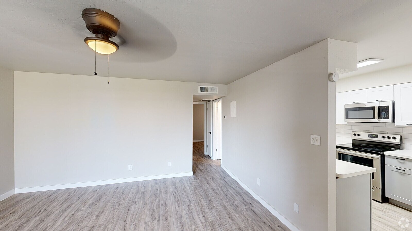 2BR, 1BA - 825SF - Northern Edge Apartments