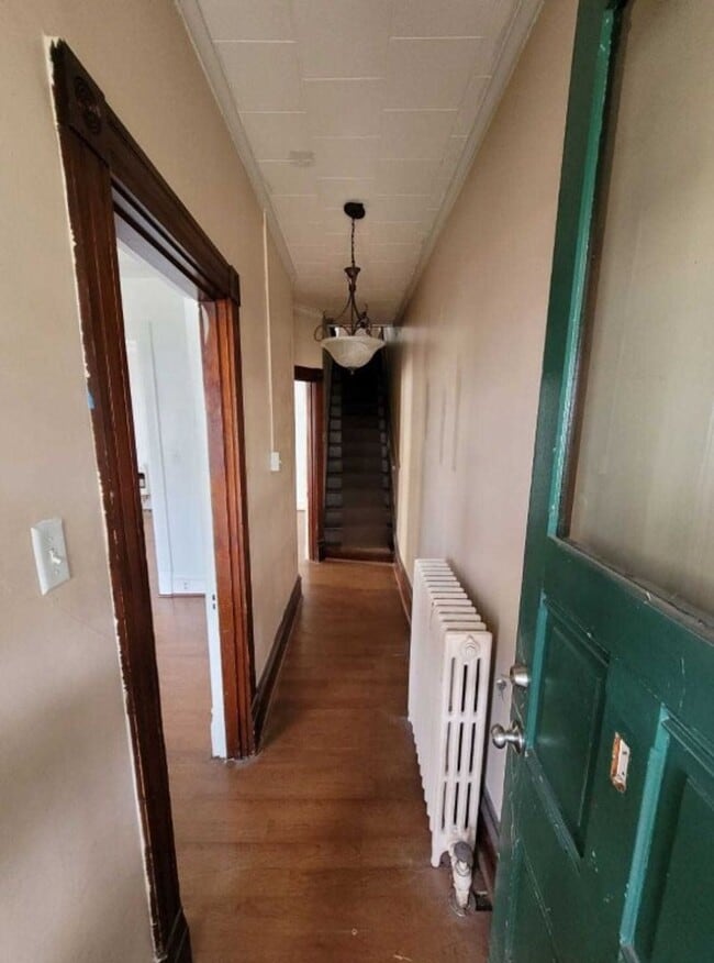 Photo - 211-213 Montgomery Avenue Unidad 211