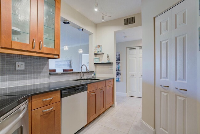 Photo - 500 Uno Lago Dr Unit 404