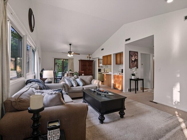 Photo - 1470 Vondelpark Dr